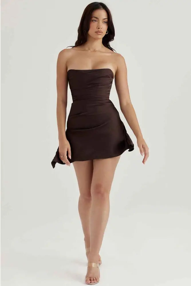 Vestido Curto Tomara que Caia em Cetim Feranda Vestido Curto Tomara que Caia em Cetim Feranda